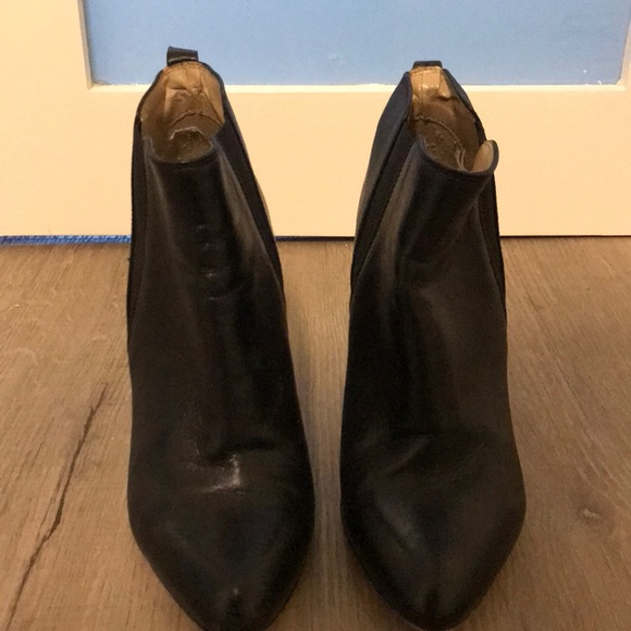BCBG ankle booties - Picture 1 of 4